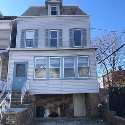 10 E 45 Th St, Bayonne, NJ 07002