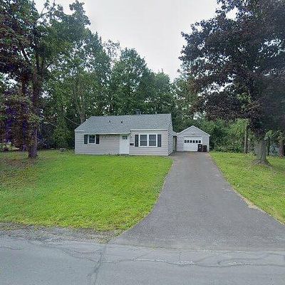 10 Oakdale Ave S, New Hartford, NY 13413