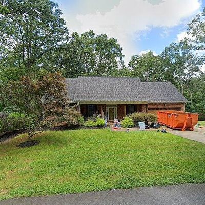 102 Oaklawn Rd, Mount Airy, NC 27030