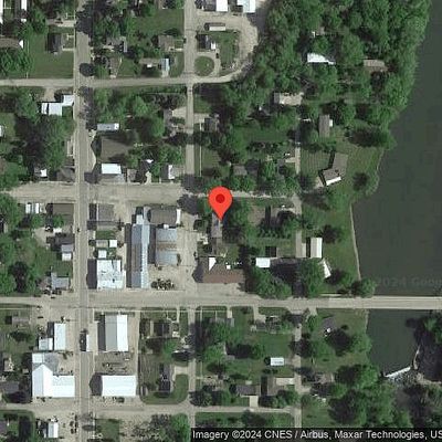 102 S Lawrence St, Stacyville, IA 50476
