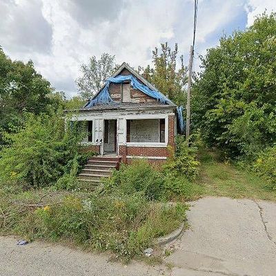 9339 Carleton St, Detroit, MI 48214