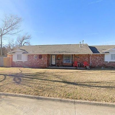 115 Bellaire Dr, Moore, OK 73160