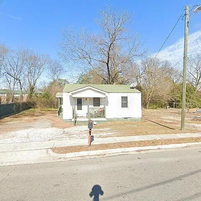 117 Wall St, Fayetteville, NC 28301