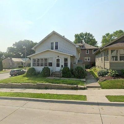 118 E 8 Th St, Muscatine, IA 52761