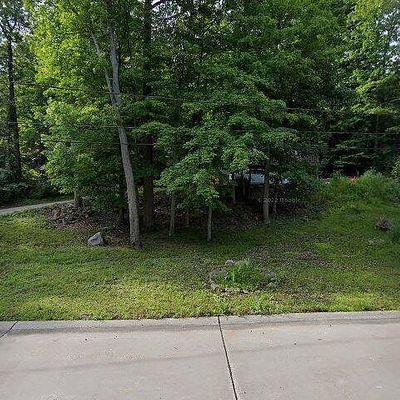 10722 Glen Forest Trl, Brecksville, OH 44141