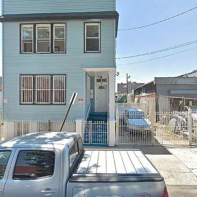 109 Seaview Ave, Jersey City, NJ 07305