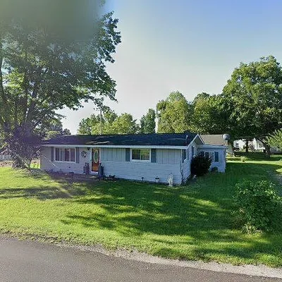 110 E Virginia Rd, Arenzville, IL 62611