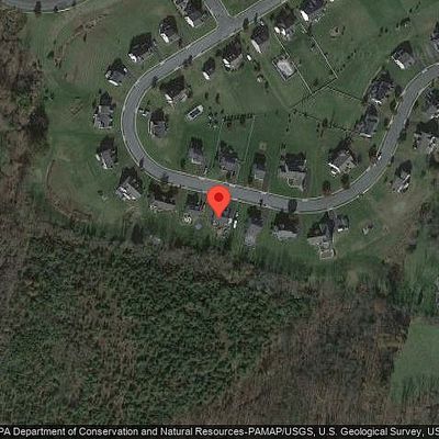 142 Meadowside Dr, Douglassville, PA 19518