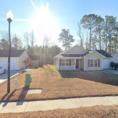 1438 Forest Hill Dr, Navassa, NC 28451