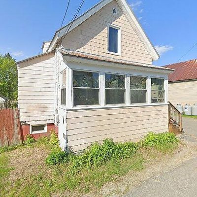 15 Moor St, Waterville, ME 04901