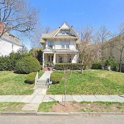 154 Clinton Pl, Hackensack, NJ 07601