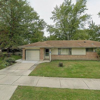 16 E Rocket Cir, Park Forest, IL 60466