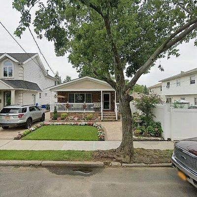 13 Ogden St, Staten Island, NY 10312