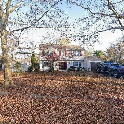 18 Hillcrest Ln, Willingboro, NJ 08046