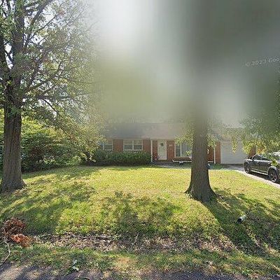 1910 E D St, Belleville, IL 62221