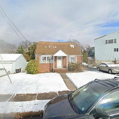 195 Zuber Pl, Maywood, NJ 07607