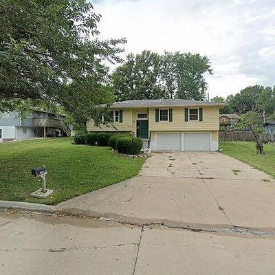 1605 Cedar Crest Dr, Manhattan, KS 66503