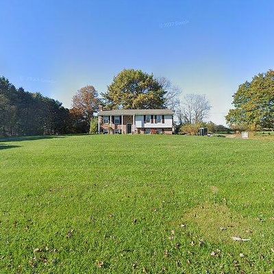 166 Valley Rd, Bernville, PA 19506