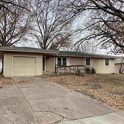 2214 Westchester Rd, Lawrence, KS 66049