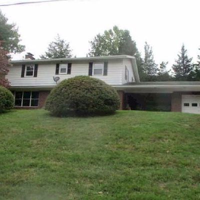 225 Wilbert Ave, Orwigsburg, PA 17961