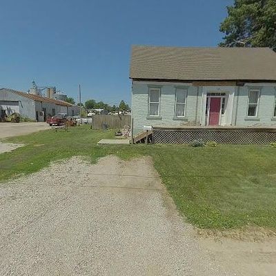 230 N Oak St, Carlinville, IL 62626