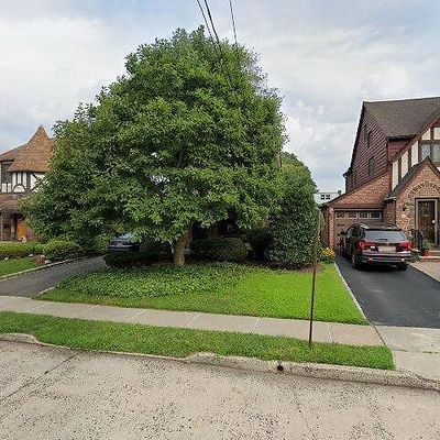 25 Windsor Rd, Clifton, NJ 07012