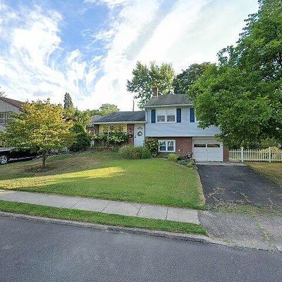 2504 Dorothy St, Hatboro, PA 19040