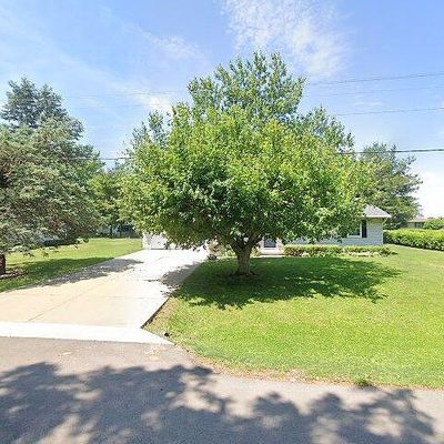 205 Shippee Rd, Lena, IL 61048