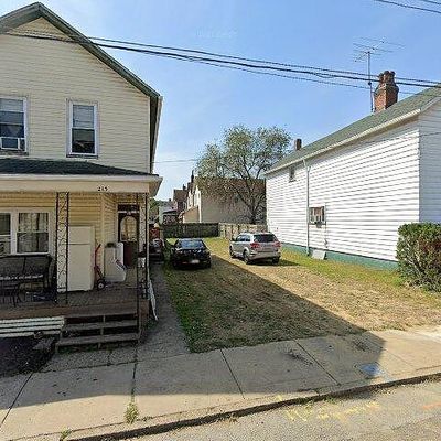 213 Bridge St, Tarentum, PA 15084