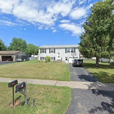 22 Rolling Meadow Dr N, Hilton, NY 14468