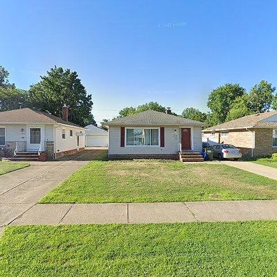 28646 Forest Rd, Willowick, OH 44095