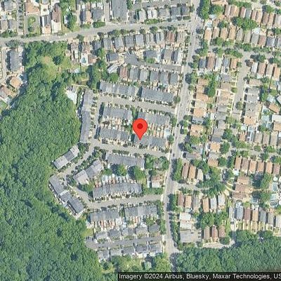 29 Mallard Ln, Staten Island, NY 10309