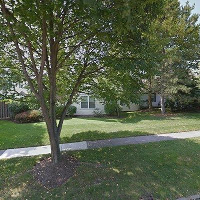 3 Hudson Common Dr, Hudson, OH 44236