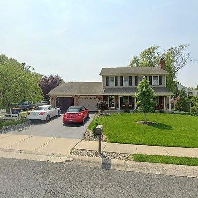 300 Willow Ln, New Holland, PA 17557