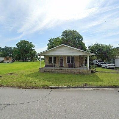 304 N Main St, Cove City, NC 28523