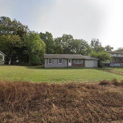 304 N Reed Station Rd, De Soto, IL 62924