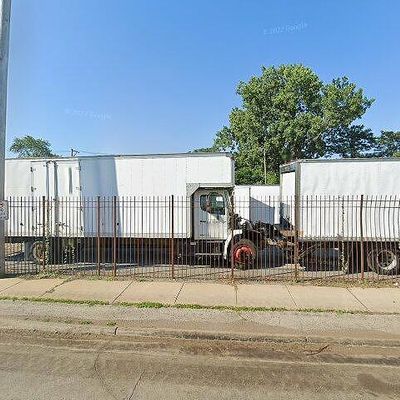 305 State St, Calumet City, IL 60409