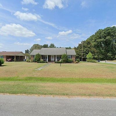 308 Cowan St, Washington, NC 27889