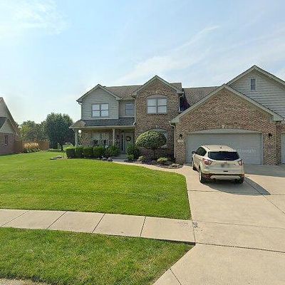 28 Hudson Bay Ln, Greenwood, IN 46142