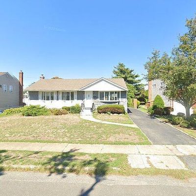 3561 Centerview Ave, Wantagh, NY 11793