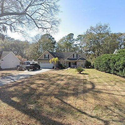 37 Purrysburg Dr, Beaufort, SC 29907