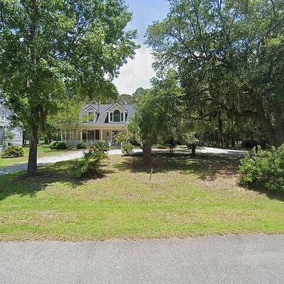 38 Tuscarora Ave, Beaufort, SC 29907