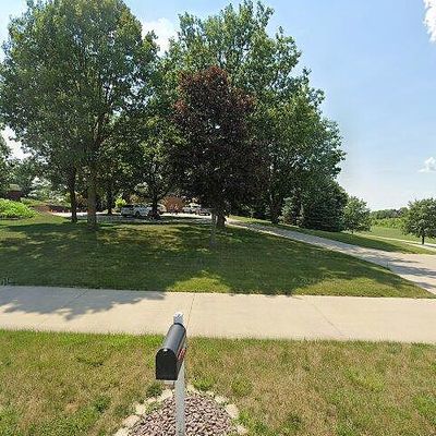 3928 156 Th St, Urbandale, IA 50323