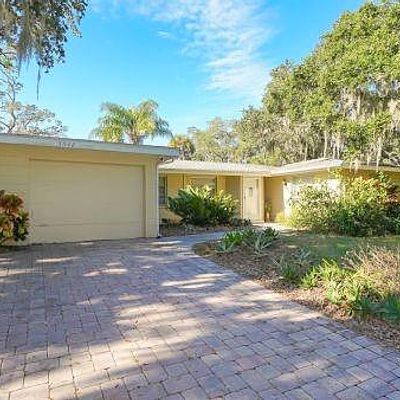 3348 Mayflower St, Sarasota, FL 34231