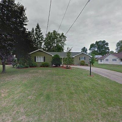 3354 Sandalwood Ln, Youngstown, OH 44511