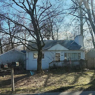 33897 Rhonswood St, Farmington Hills, MI 48335