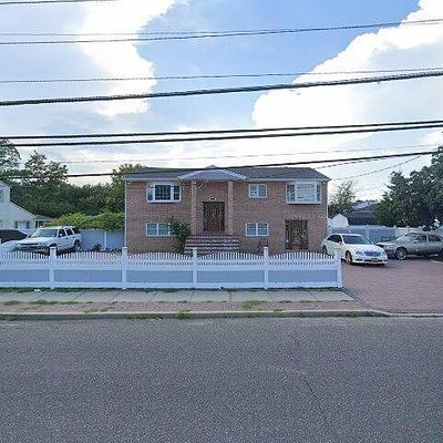 510 Albany Ave, Amityville, NY 11701