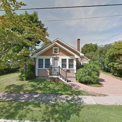 420 Clark St, Greenport, NY 11944