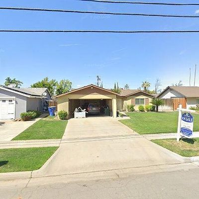 5833 E Shields Ave, Fresno, CA 93727