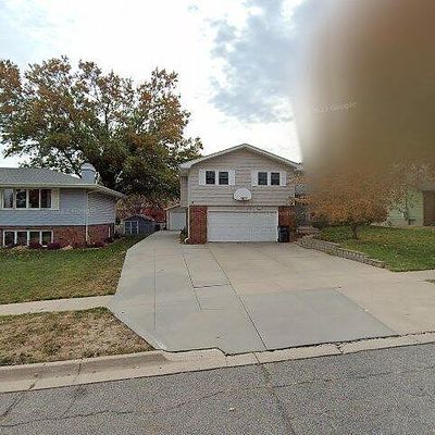 6017 Kenwood Rd, Lincoln, NE 68516